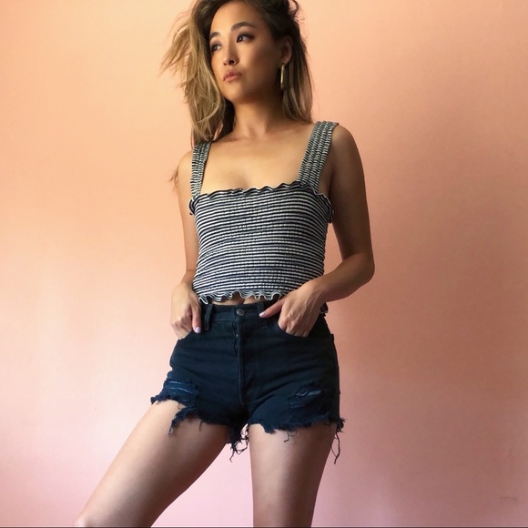 Vintage Levi’s Inky Denim Cutoffs - Picture 2 of 2